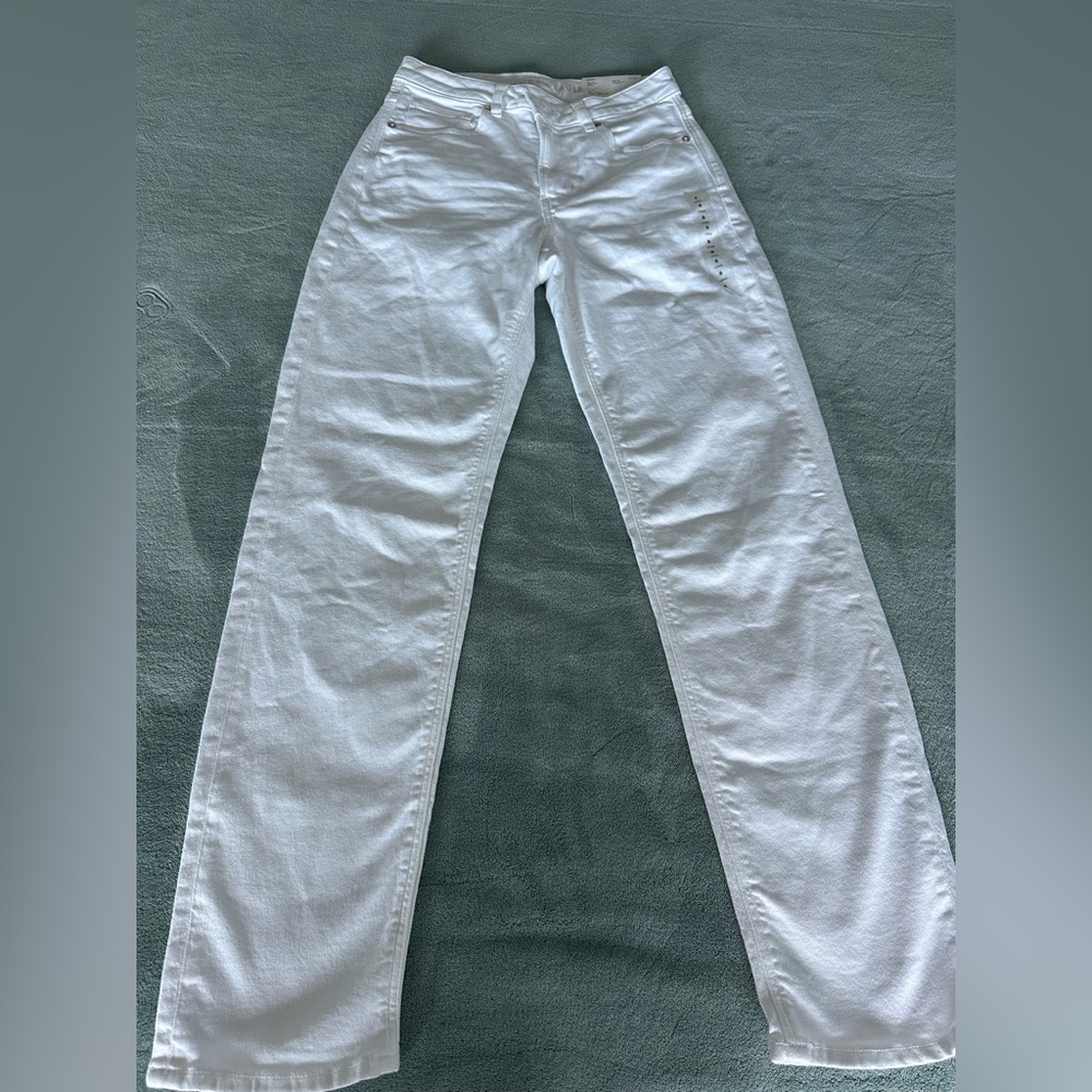 American Eagle Mom Jeans Bright White stretch size 6 28W long, new with tags. - Picture 13 of 16